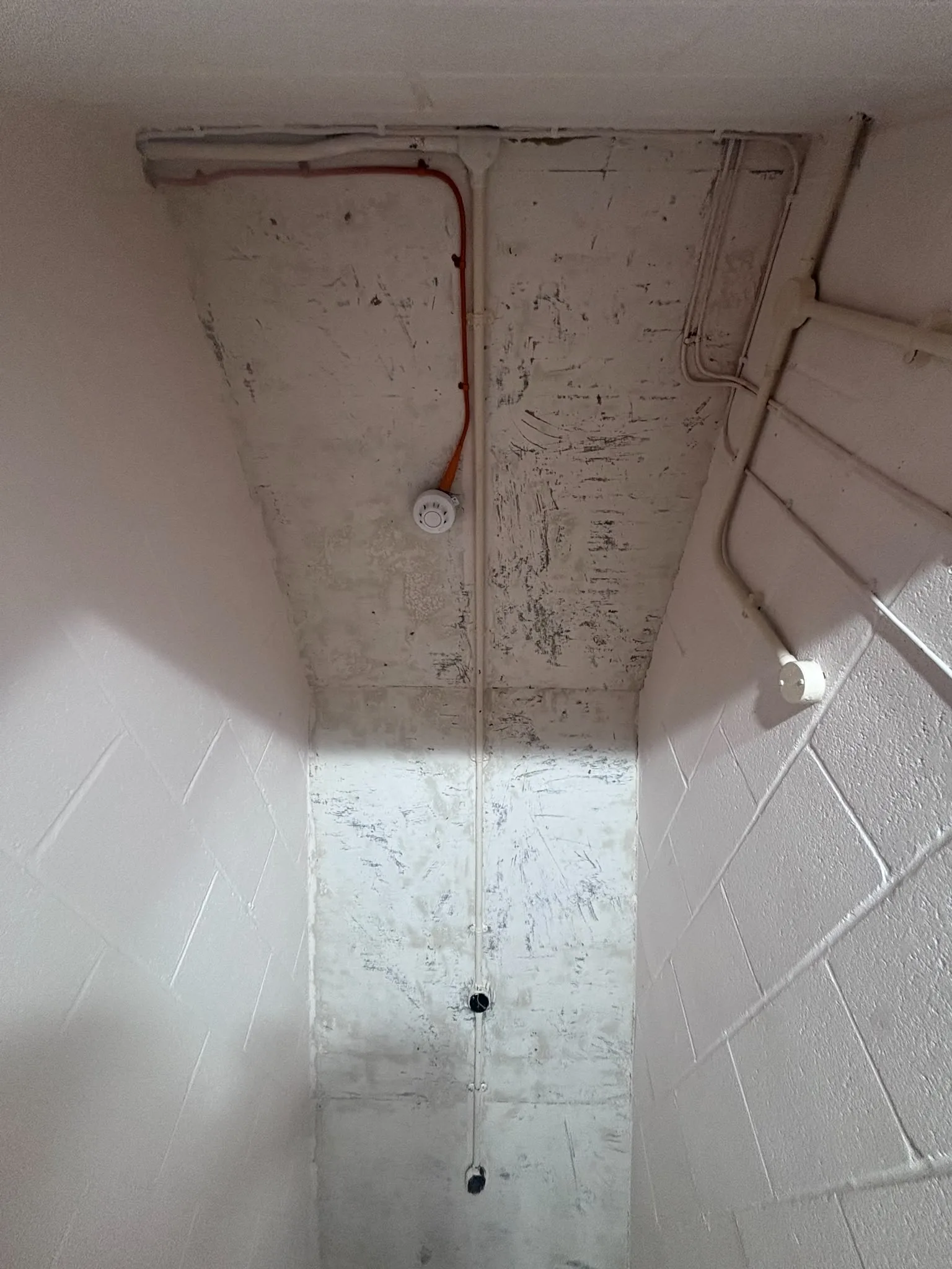 Licensed asbestos gasket removal in a Tulse Hill commercial property